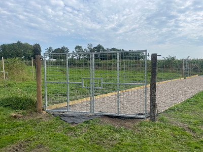 Lågeramme med gitter B152xH183 cm