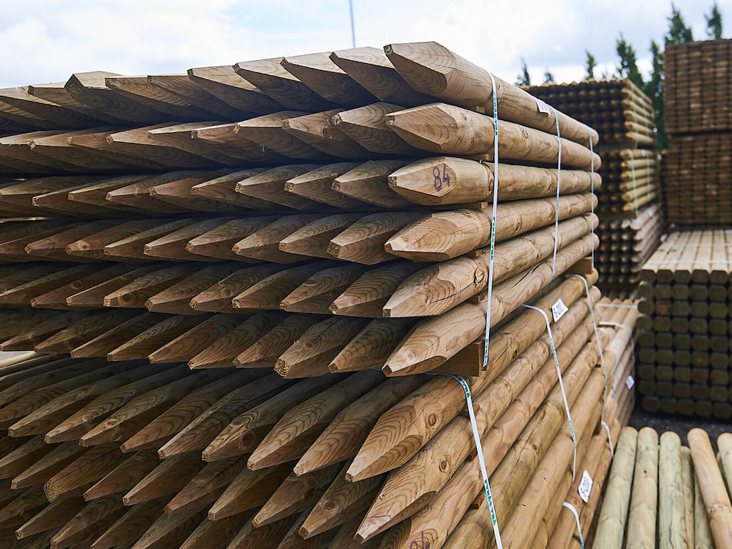 Trykimprægnerede hegnspæle Ø6-18 cm – NTR-A  