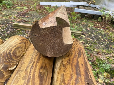 H-stolpe til raftehegn – hjørne Ø14 cm, 300 cm